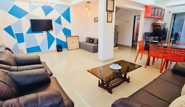 Cozy 3 bedroom bungalow in lovely Lonavala with AC