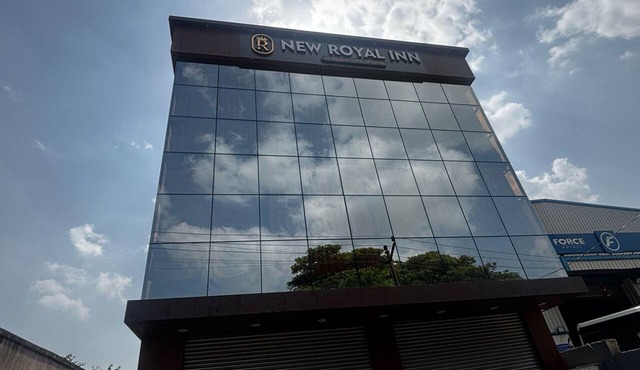 Deluxe Chakan Corporate New Royal Inn