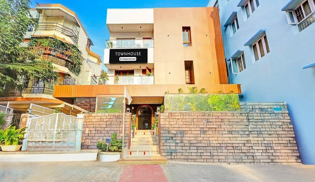 DeluxeVIJAYA RESIDENCY