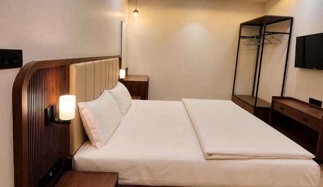 Dev Kothi Luxury 1-Bedroom Retreat in Varanasi