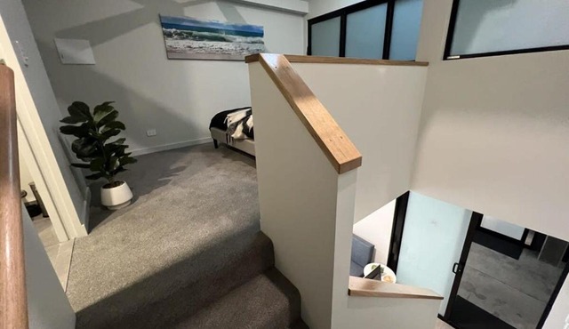 Devonport Loft Apartment AC Great Location! in Devonport
