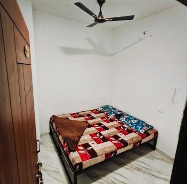 Dhanalaxmi Yatri Nivas