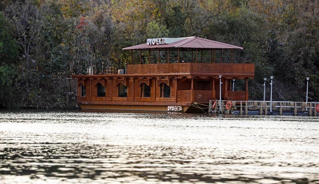 Ekta Houseboat by CheckIn, Statue of Unity Kevadia