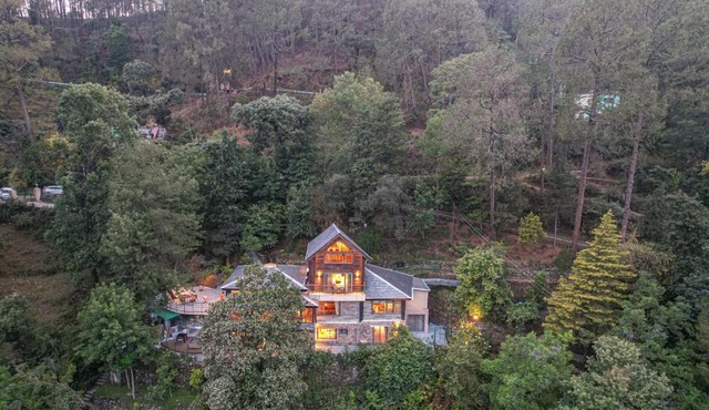 ELIVAAS Signature Blushing Pines 3 BHK With Attic and Classy Interiors in Bhowāli