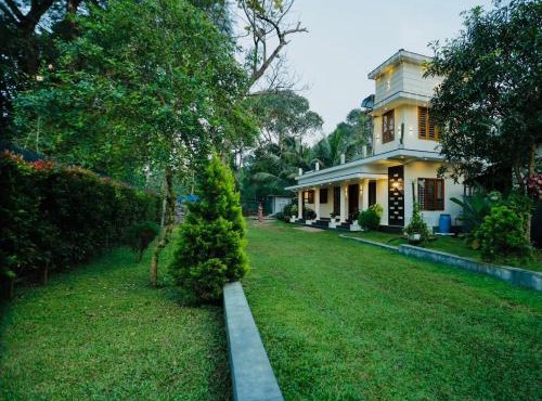 Estella Marari Beach Villa in Mararikulam