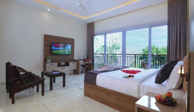 EVAARA RESORT