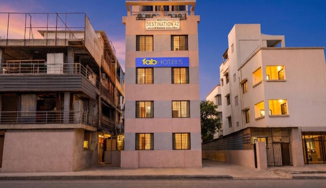 FabHotel Destination 42 - Nr Pheonix Mall