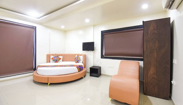 Fabhotel Nirvana