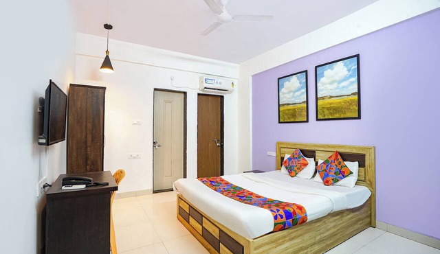 Fabhotel Noble Suites