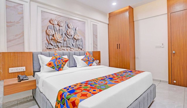 Fabhotel Royal Midway in Gandhinagar