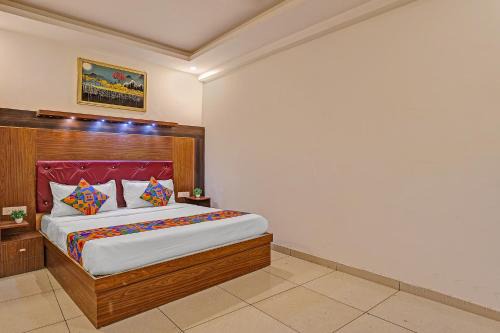 FabHotel Satya in Noida