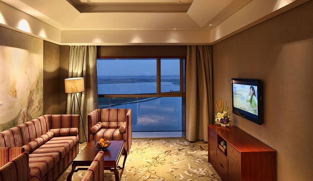 Grand Skylight International Hotel Gongqingcheng in Jiujiang