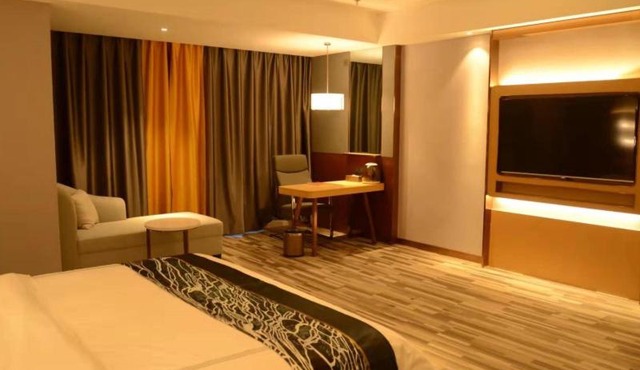 GreenTree Eastern Hotel Dezhou Qingyun Yingcai Road Financial Building in Dezhou