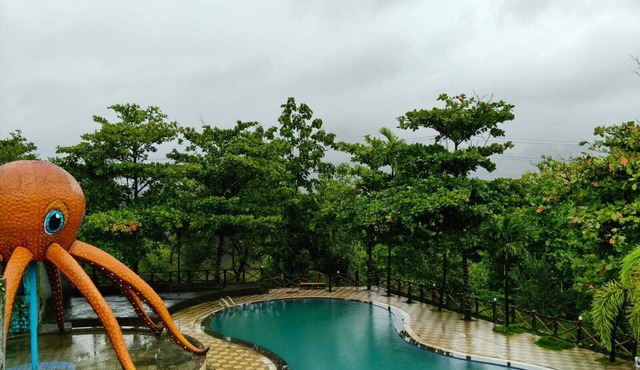 Heaven Hill Resort