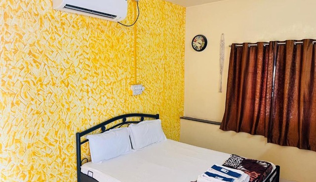 Home Stay - AC Room