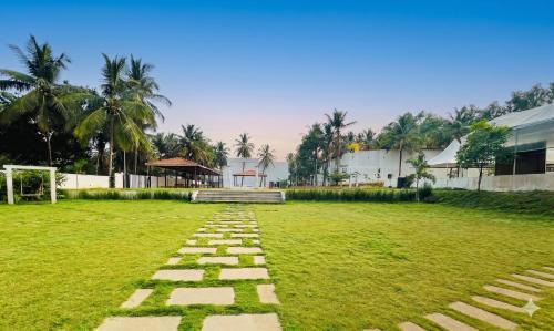 Hong Sau Resort Thavarkere
