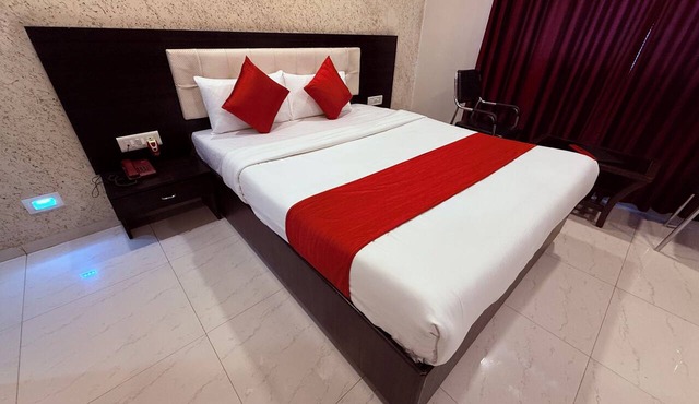 Hotel Arya Residency Rabale