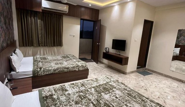 Hotel Ashoka Resort