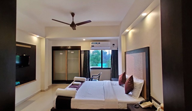 Hotel Ashwin Igatpuri, Pure Veg & Jain Food