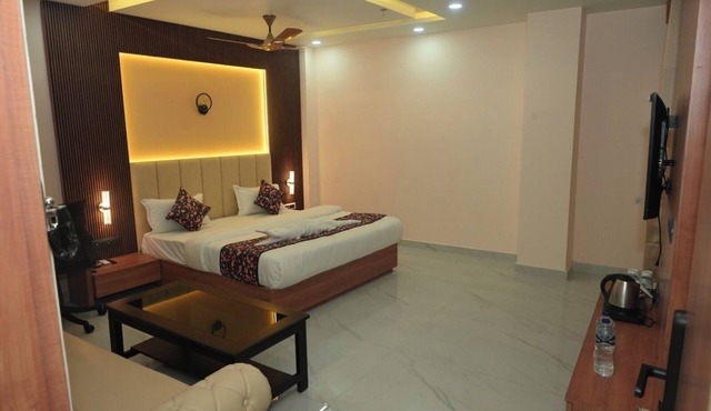 Hotel Elite Suites in Padrauna
