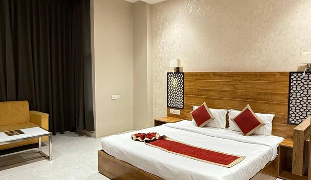 Hotel Emperor Paradise in Bilaspur