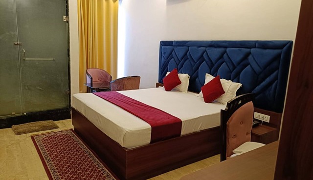 HOTEL GRAND MAURYA & SPICE RESTAURANT in Siwan