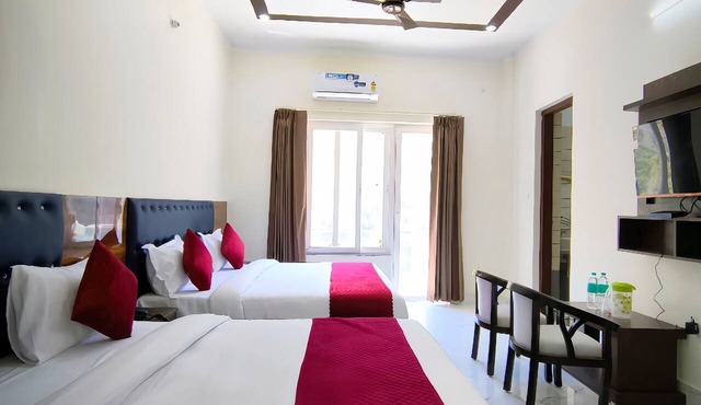 Hotel Hill River View Resort in Dunda