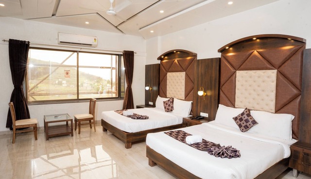 Hotel Grand Sarowar