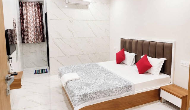 Hotel Janata In Gujarat