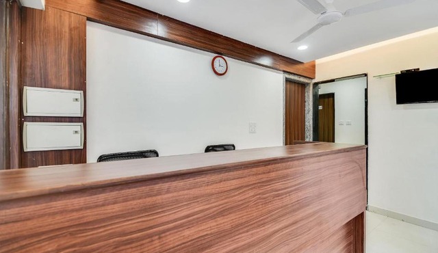Hotel O Kohinoor Residency