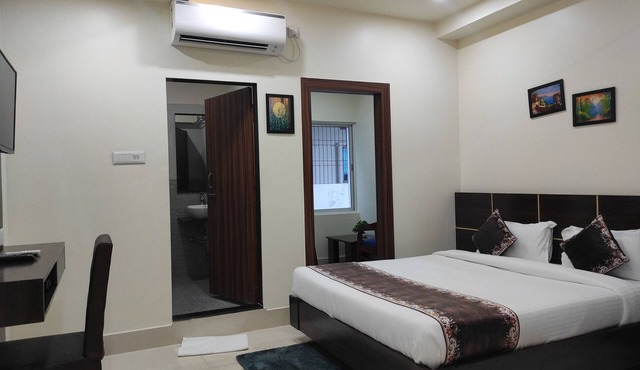 Hotel Paradise in Biswanath