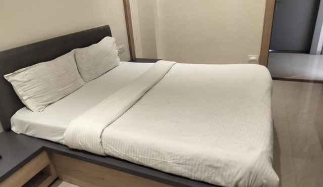 Hotel Radhika