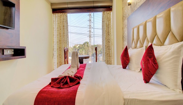 Hotel Samaira Residency