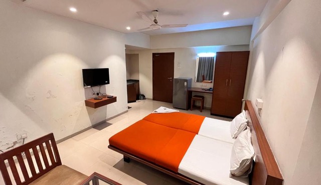 Hotel Sumanchandra Suites