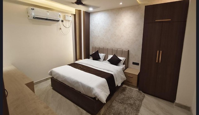 Hotel Townhouse in Akbarpur