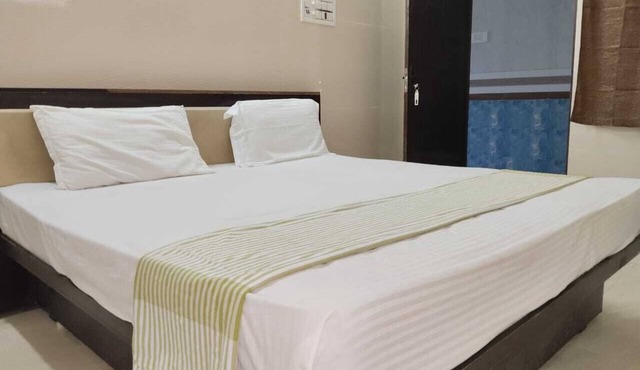 Hotel Velusamy Inn