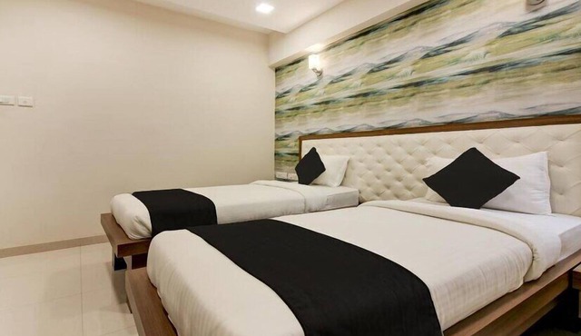 Hotel Vrushali Inn