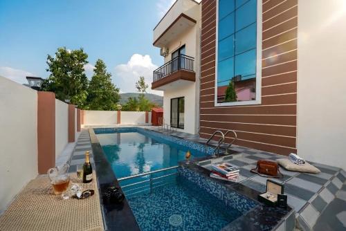 II EMPYREAN STAYS II SU CASA VILLA II 4BHK II AC II PRIVATE POOL Il
