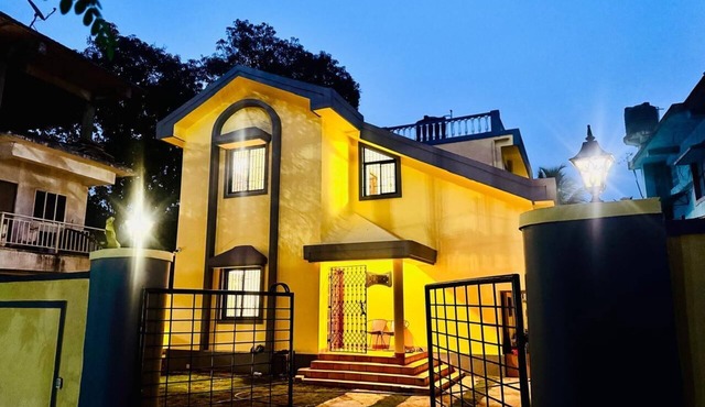 Independent Bungalow for rent at Siolim. Next to main market with parking for 2