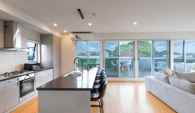Jasandro Ivanhoe Base 17 in Ivanhoe