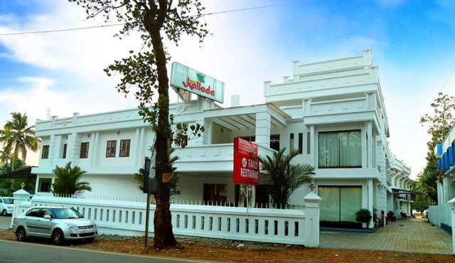 Kallada hotels in Trichūr