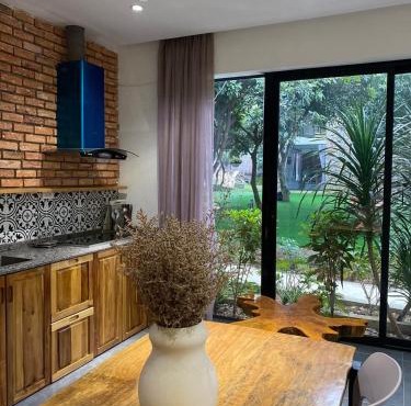 Large Mango Villa in Ba Vì