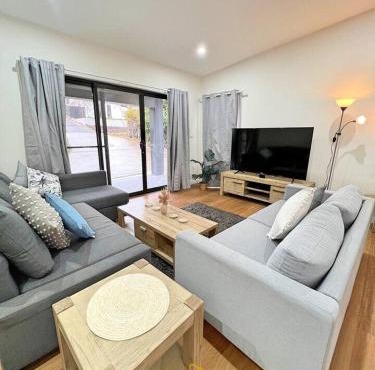 Lavish in Lyons - 3bd 2bth Spacious & Modern Home in Lyons