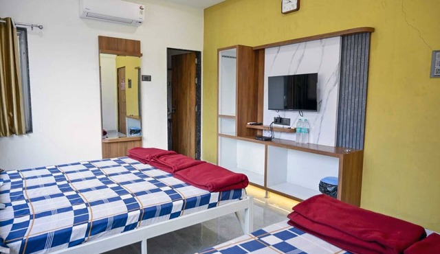 Laxman AC Lodge Jejuri by Martandbhairav Hospitality LLP