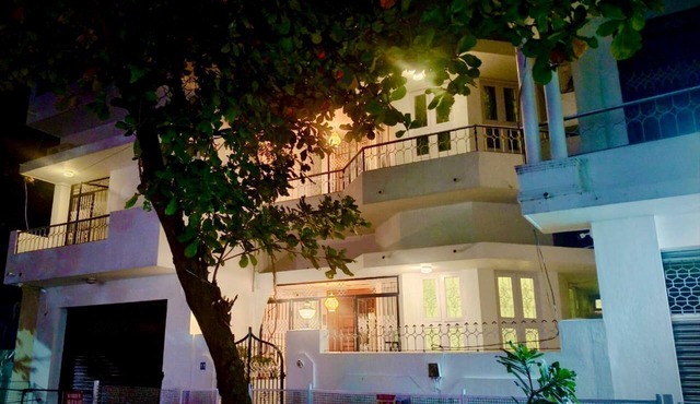 Le French White Villa in Puducherry