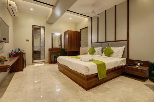 Magnus Fortune House Business Hotel , Magarpatta Pune