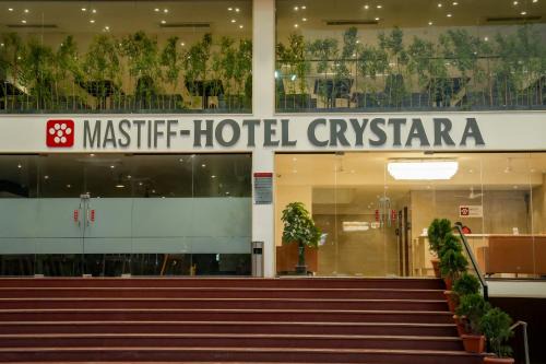 Mastiff Hotel Crystara, Jalgaon