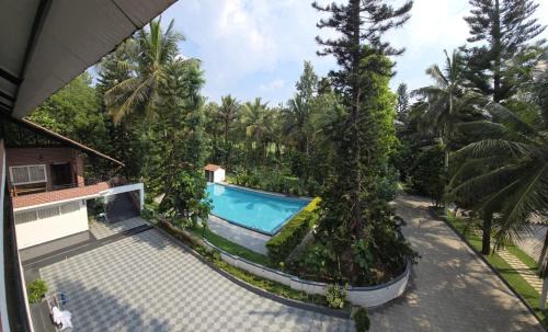 Mazra Retreat
