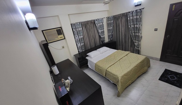 Modern 2BR in Elite DOHS Baridhara – Secure, Quiet & Stylish in Dhaka