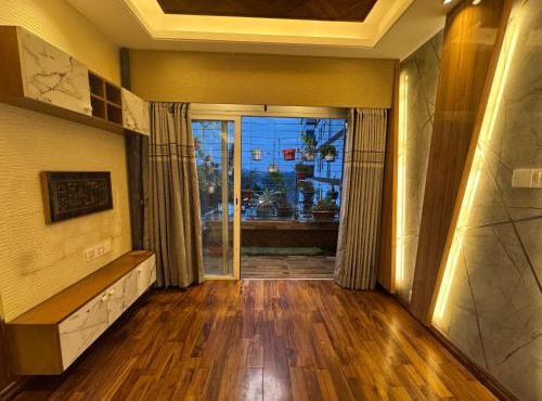 Modern Luxury Escape Balcony & Family Friendly in Dhaka